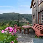 Staurset Gård Lantgård Mittet