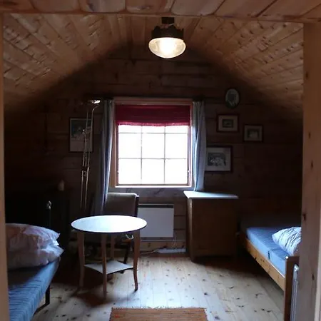 Staurset Gard * Mittet