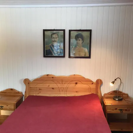 Staurset Gard Feriegårder