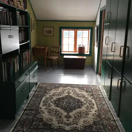 Feriegårder Staurset Gard *