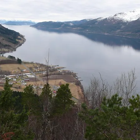 Staurset Gard Feriegårder