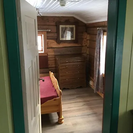 Feriegårder Staurset Gard *