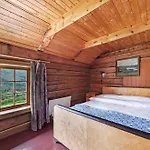Staurset Gard Bauernhof