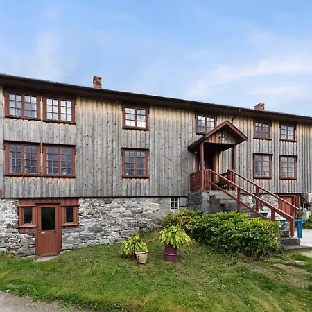 Staurset Gård